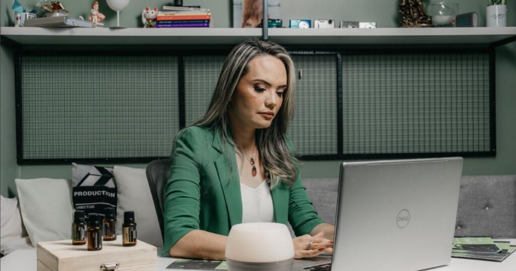 Soporte Administrativo y Ejecutivo Remoto: Qué Es y Cómo Funciona